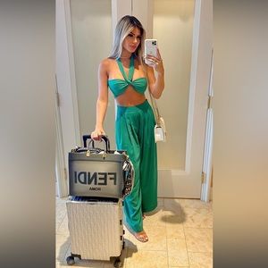 Two piece green set